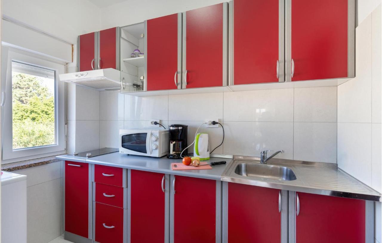 Cozy Apartment In Krk With Kitchen 크르크 외부 사진