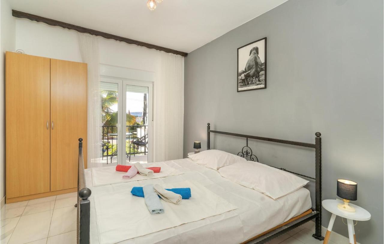 Cozy Apartment In Krk With Kitchen 크르크 외부 사진